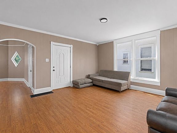 3rd image of 703 N Atlanta Ave