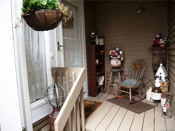 126 Hopmeadow Street #7A, Simsbury, CT 06089