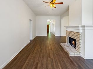 2517 Fairway View Dr, Burleson, TX 76028