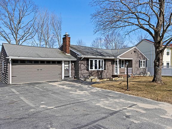 3rd image of 15 Bellaire Road