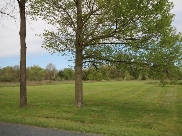 1 E Ts Ave, Vicksburg, MI 49097