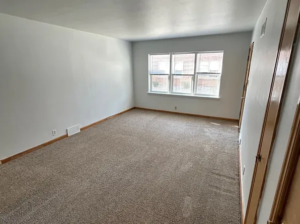 7838 Harwood Ave, Wauwatosa, WI 53213