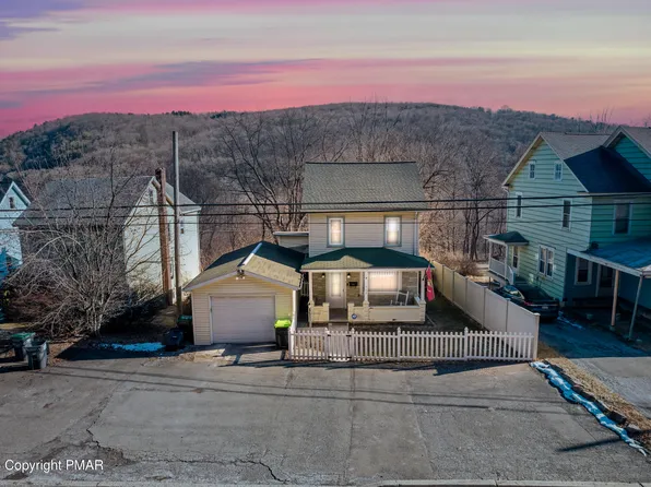 905 N 1st St, Lehighton, PA 18235