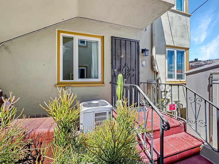 436 Fir St — Photo 1