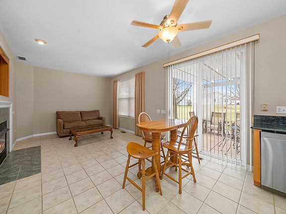 2nd image of 11643 Wildrose Dr
