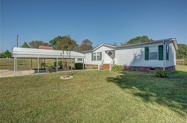 1st image of 3304 Scott Dr