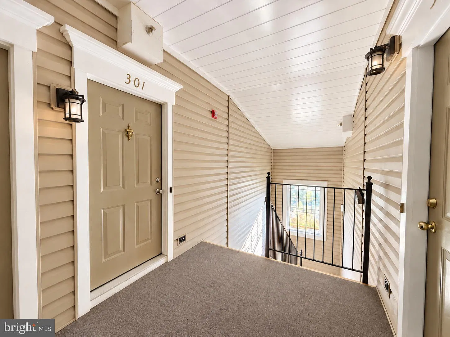 Chatham Green Condominium — Photo 2
