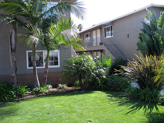 2nd image of 1065 1/2 Hornblend St