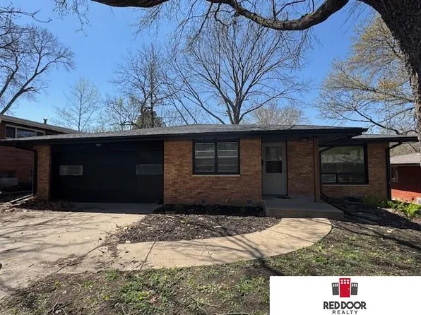 2741 S 41st St, Lincoln, NE 68506