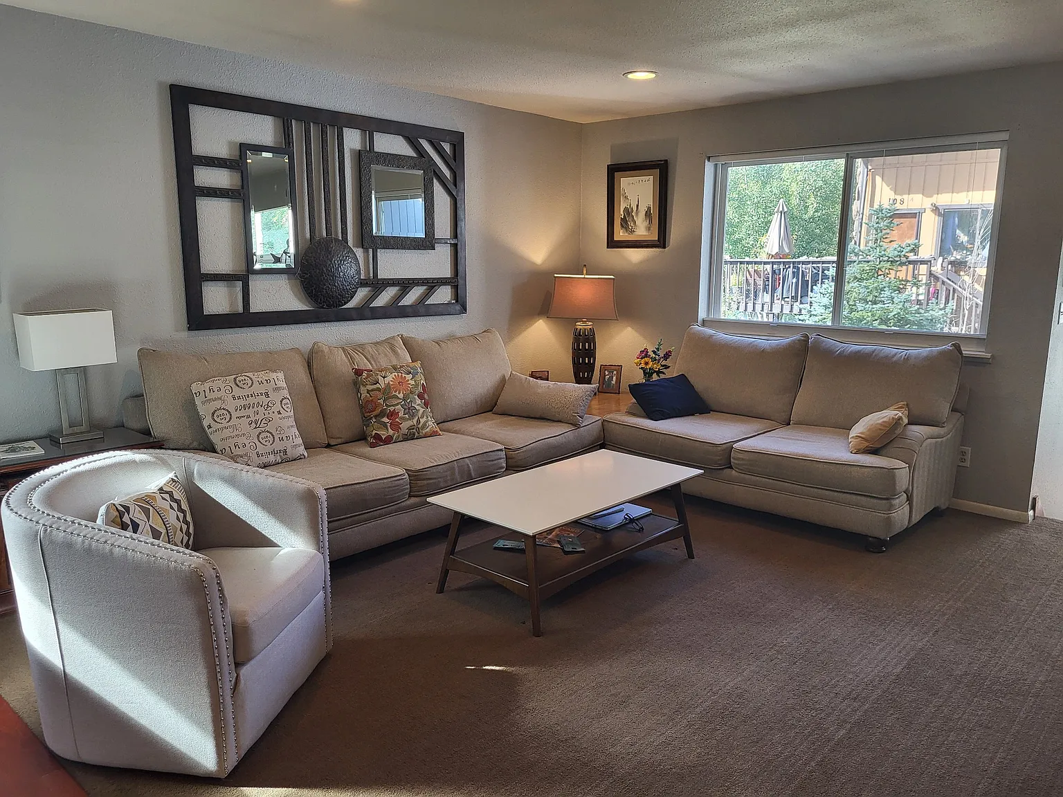 3 bed, 1200 sqft, $3,500 — Photo 2