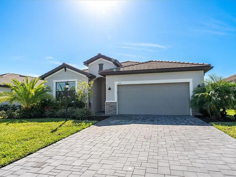 5161 Coral Reef Way — Photo 1