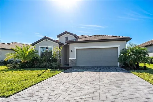 5161 Coral Reef Way Photo 1