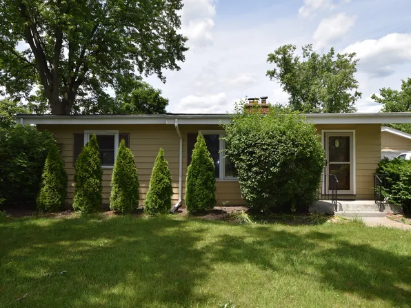 2226 Central Rd, Glenview, IL 60025