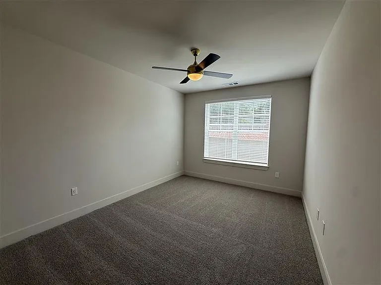 District on the Etowah Apartments — Photo 660