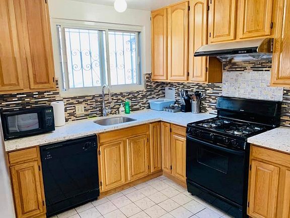 5th image of 330 Morton Dr