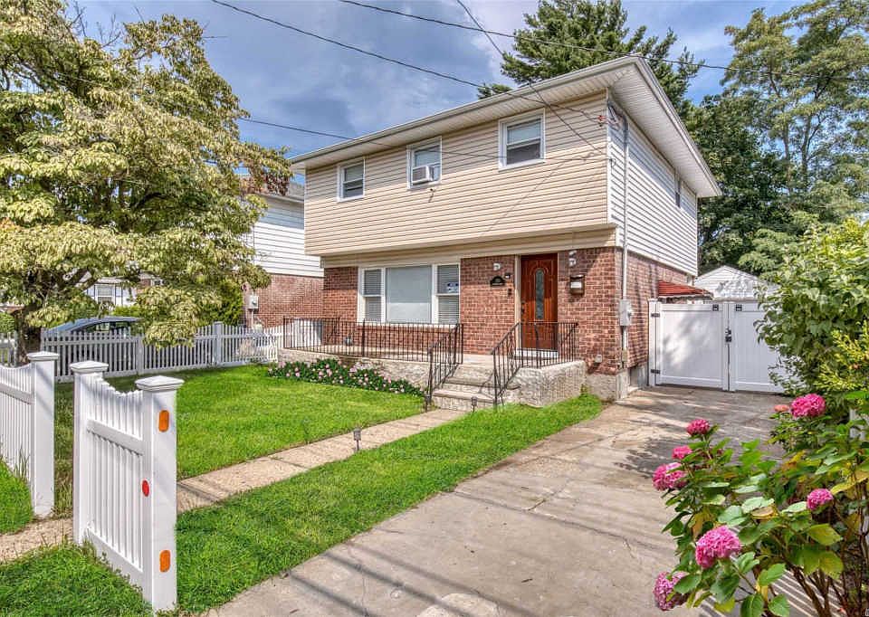 1st image of 230 Westbury Blvd