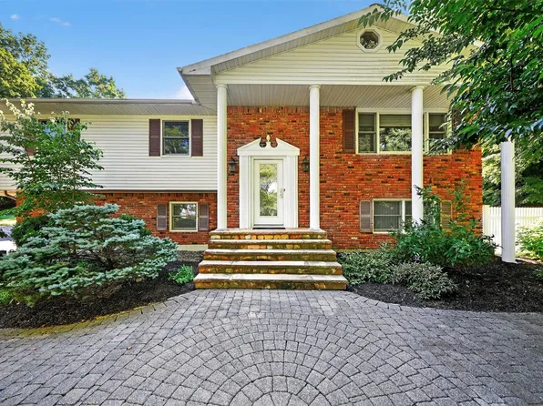 8 Fairmont Terrace, West Nyack, NY 10994