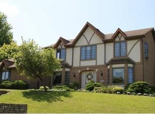 4181 Autumn Creek Dr, Springfield, OH 45504