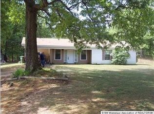 25 Catfish Dr, Byhalia, MS 38611