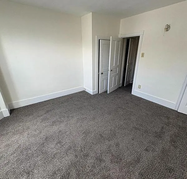 604 Hunter St — Photo 7