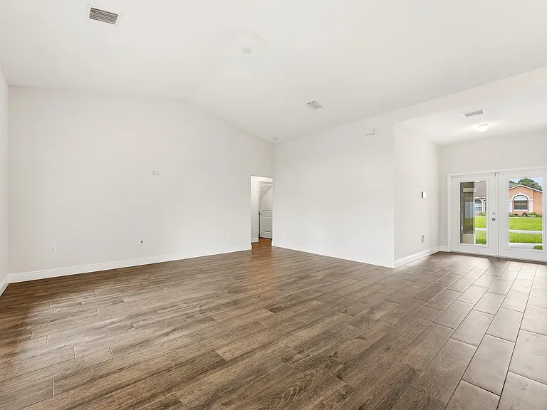 1692 SW Alvaton Ave — Photo 12