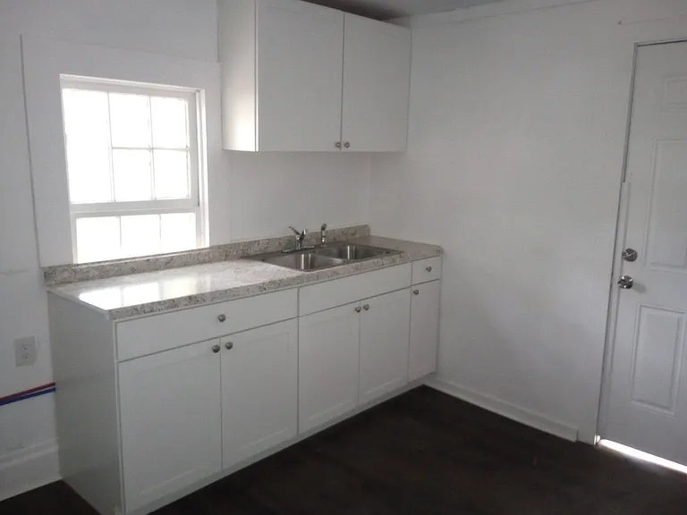 101B Bond St — Photo 2