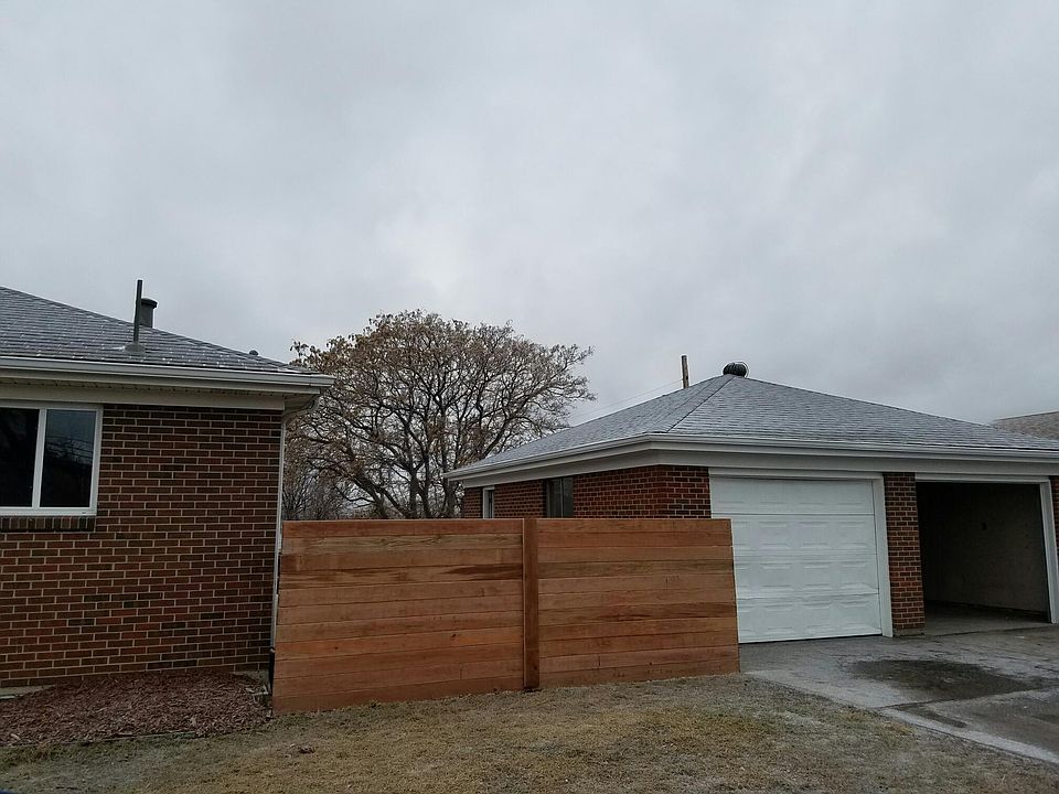 2nd image of 7285 Mariposa St
