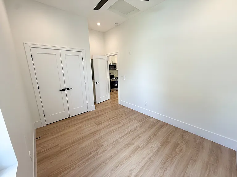 1448 Lexington Ave #C — Photo 11