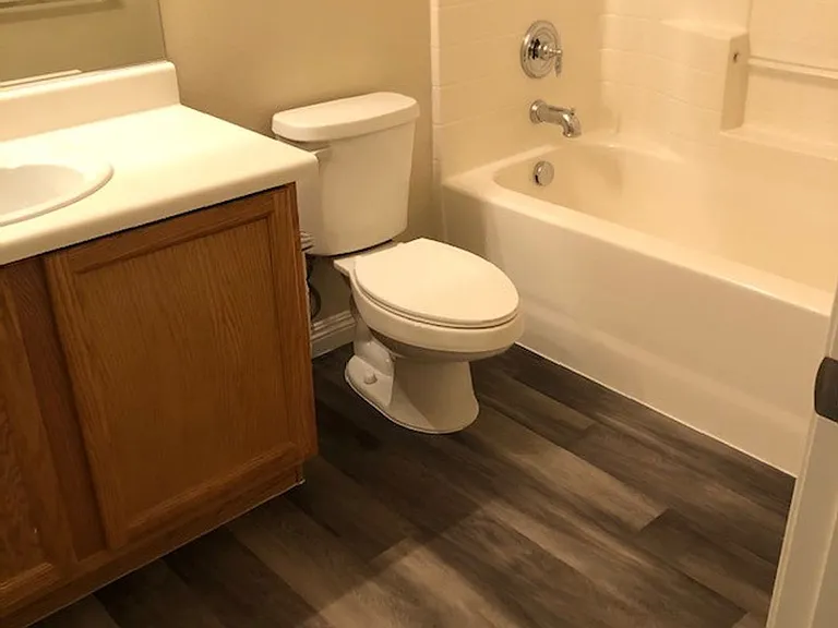 8913 Royal County Down Ct — Photo 11