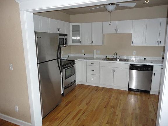 5th image of 1167 N Logan St APT 8
