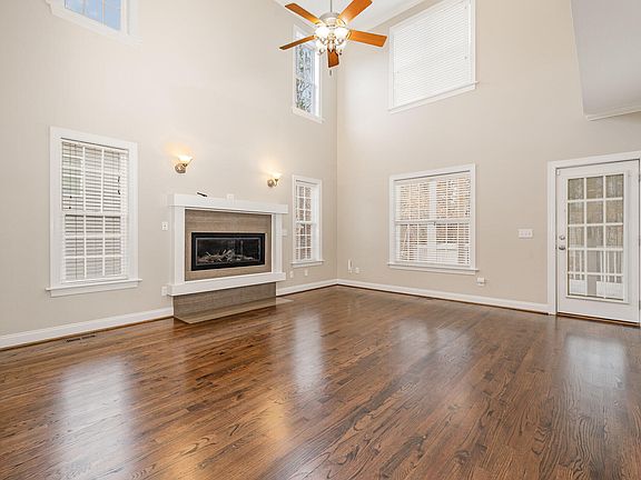 4th image of 65 Sundew Ct