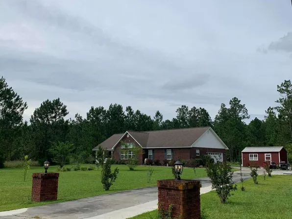 287 Lake Ridge Dr, Baxley, GA 31513
