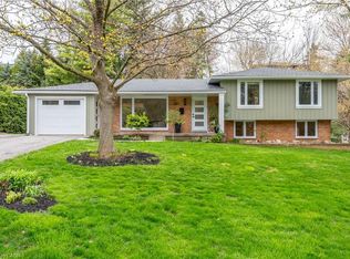 187 Woodview Cres, Hamilton, ON L9G 1G1