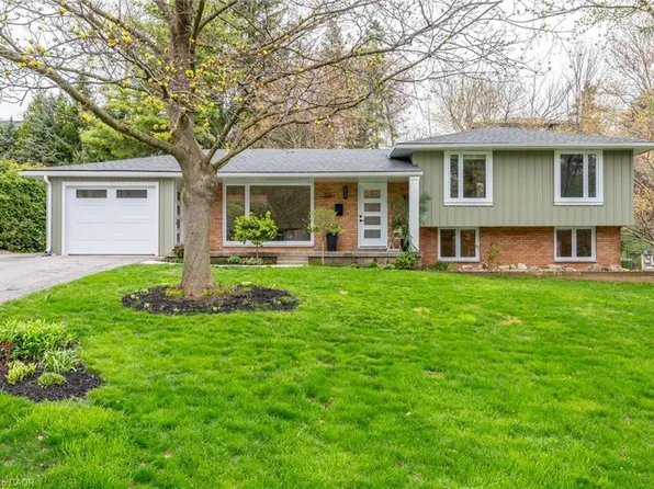 187 Woodview Cres, Hamilton, ON L9G 1G1