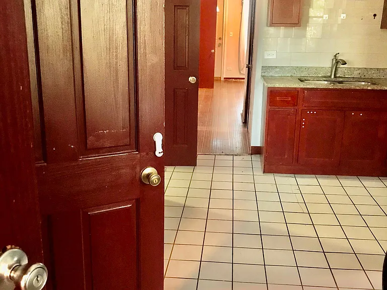 937 W 33rd Pl #3F — Photo 7