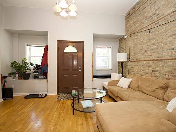 3rd image of 1252 N Greenview Ave #1