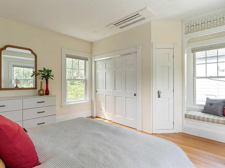 10 Brewer St — Photo 17