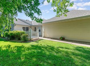 6851 Blackhawk Trl #20, Inver Grove Heights, MN 55077