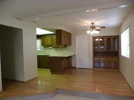 8820 Garden Glen Way — Photo 2
