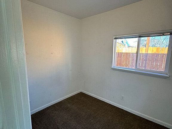 5th image of 4763 Columbine St