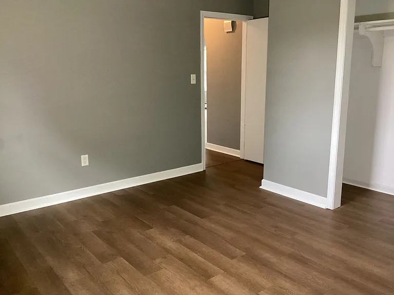 320 Landis Ave — Photo 11