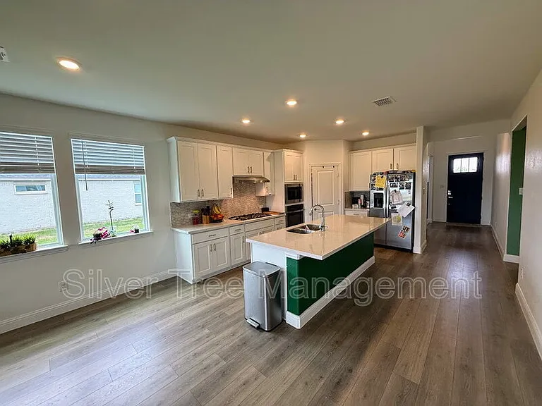 14728 Ledger Ln — Photo 6