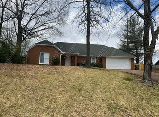 8236 Trinity Rd, Cordova, TN 38018
