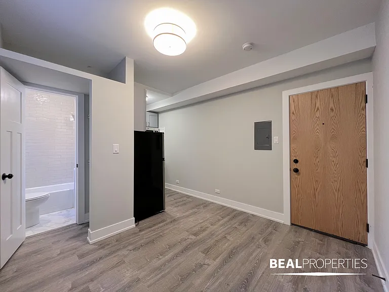505 West Belmont Ave — Photo 37