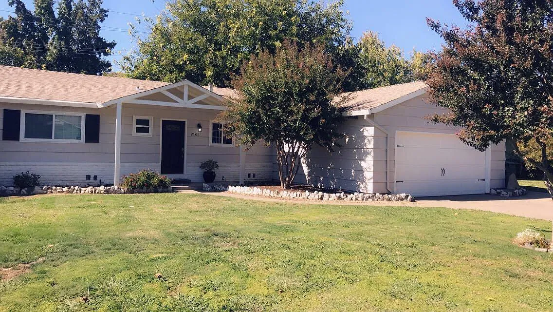 7105 Zelinda Dr photo 1