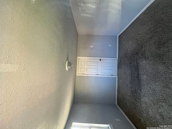 4th image of 322 Bradley St