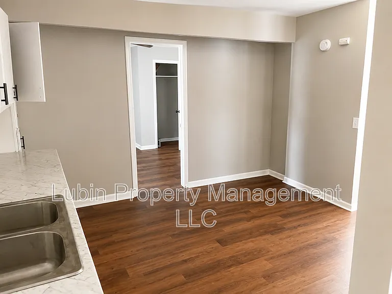 3558 Hallbrook St — Photo 7