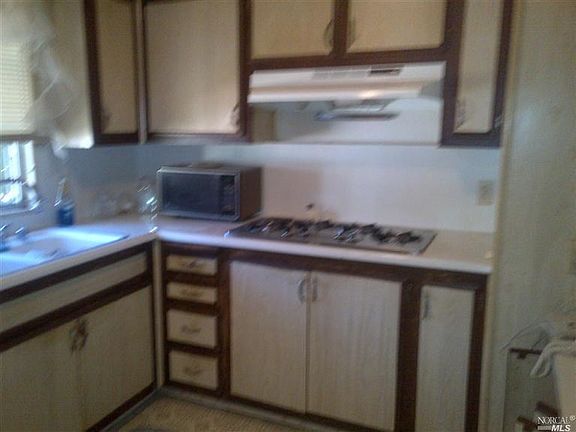 5th image of 320 Janero Pl