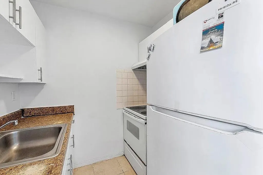 1 bed, 1.0 bath, 650 sqft, $1,575 — Photo 3