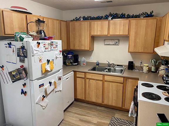 5th image of 402 W Pine St #408